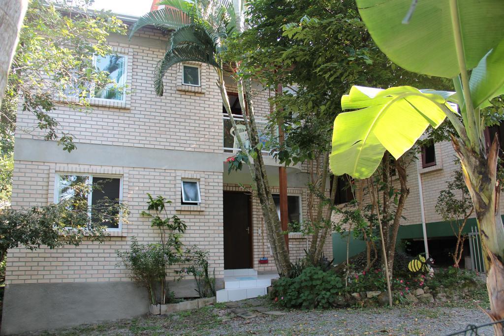 Residencial Aracuã Hotel Bombinhas Quarto foto