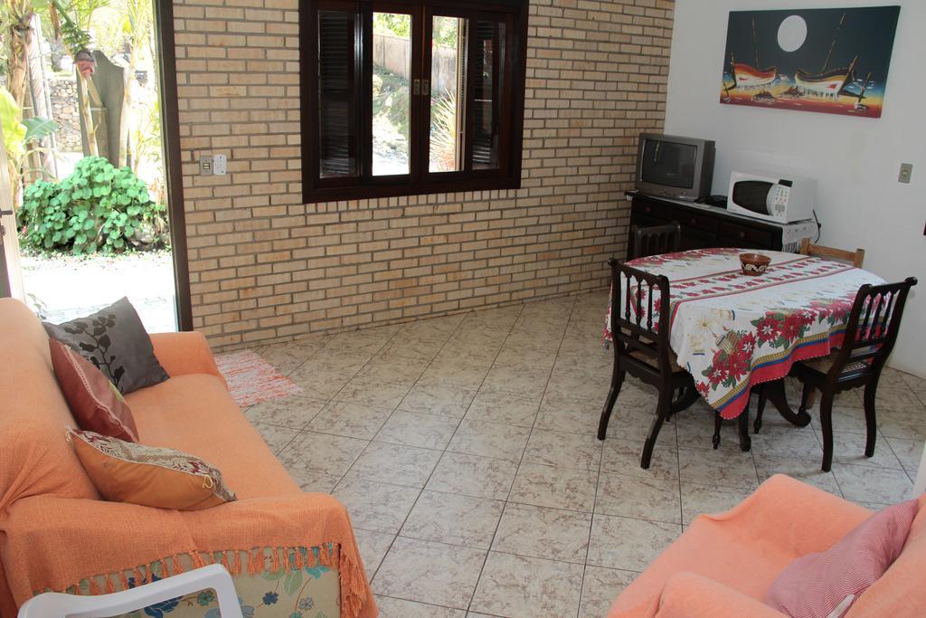 Residencial Aracuã Hotel Bombinhas Quarto foto